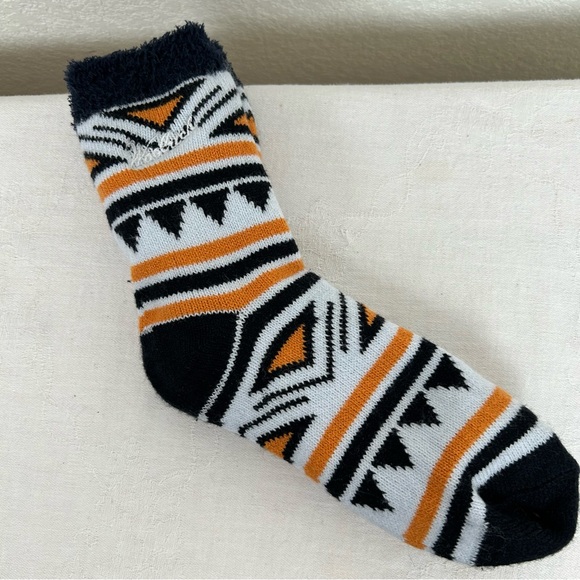 Woolrich Women New knit Slipper socks Fleece lined Boho Aztec Cowgirl NOT WOOL - Picture 1 of 6